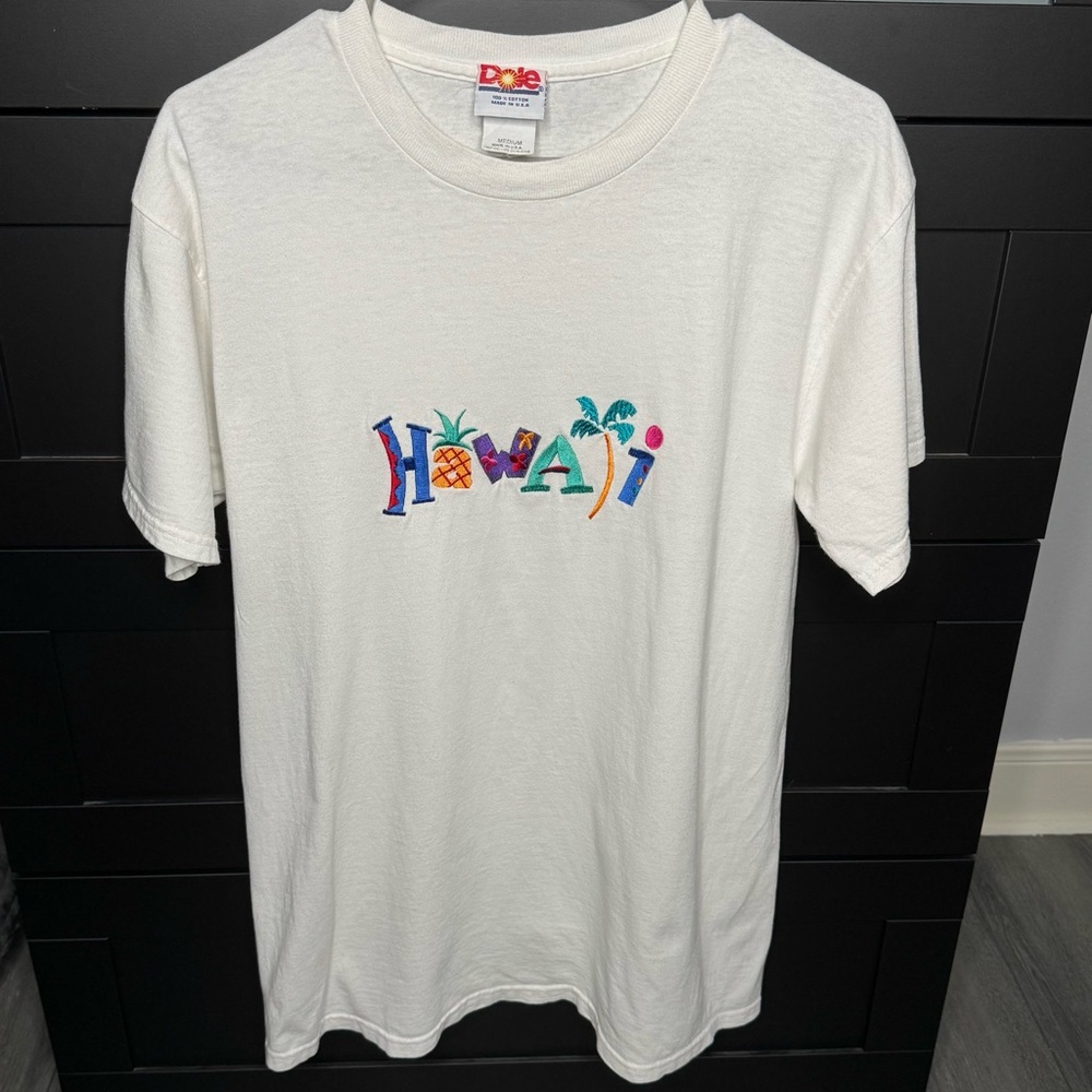 White Hawaii Embroidered Women's Tee from Dole Plantation 1990’s Made in USA